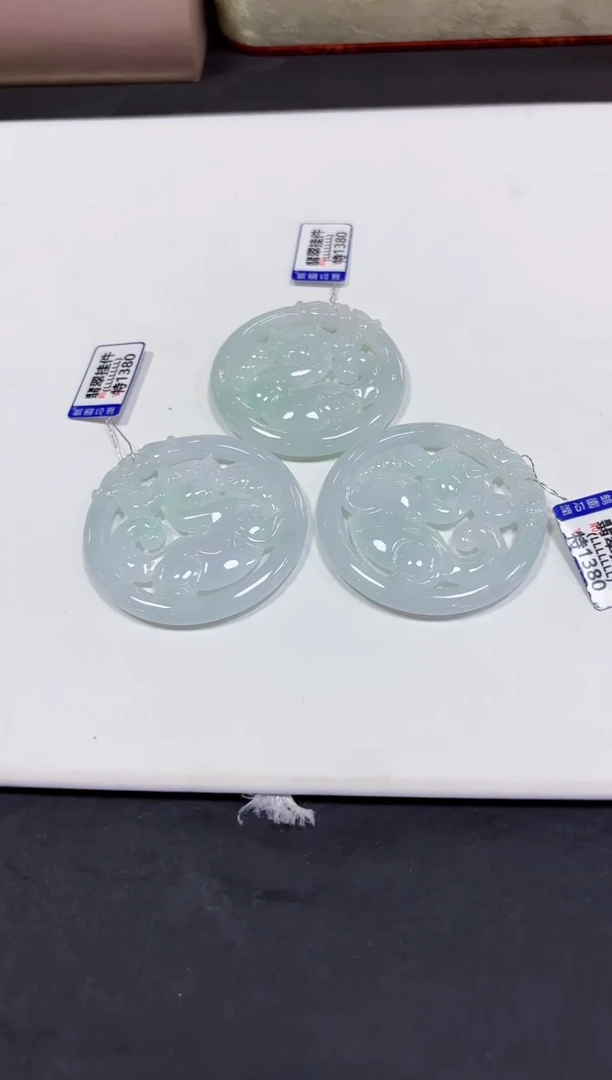 颈饰未镶嵌翡翠多样性发其一