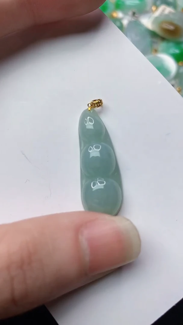 【闪购商品】翡翠颈饰18K金镶嵌43......