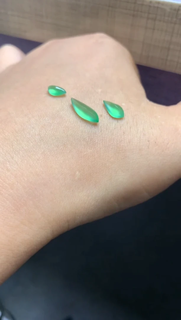 定制翡翠未镶嵌毛货