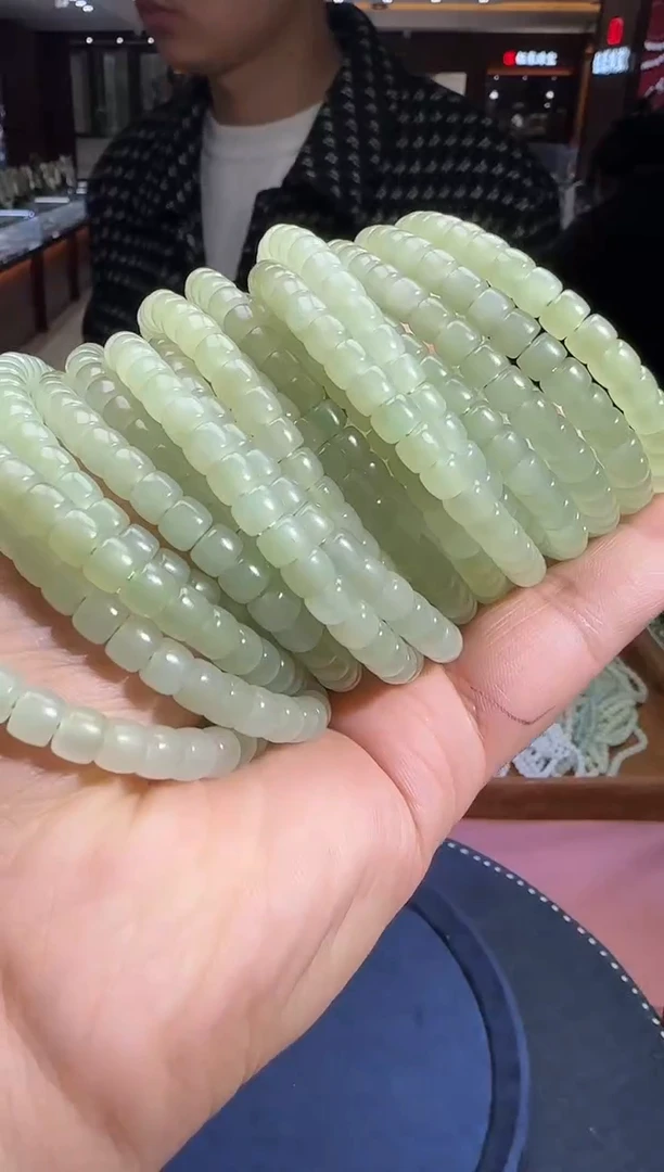 未镶嵌和田玉挂件【陆1025】27 7021 多样性发其一