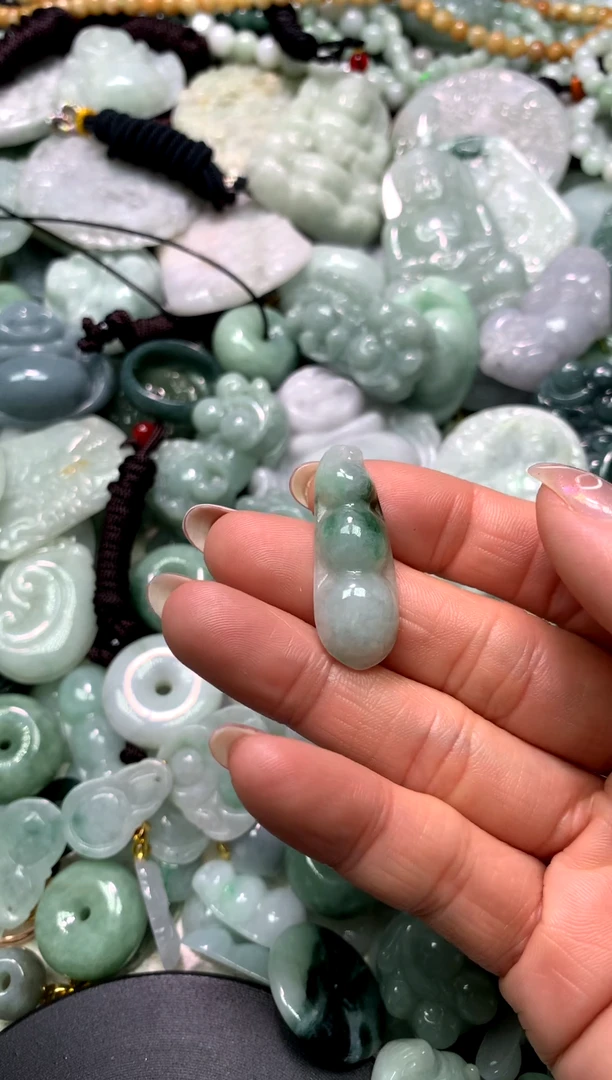 吊坠(不含链)未镶嵌翡翠1