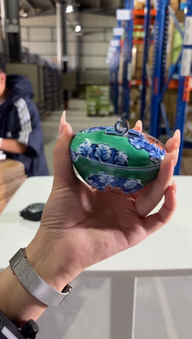 玻璃纸グリーン菊； 蓋物