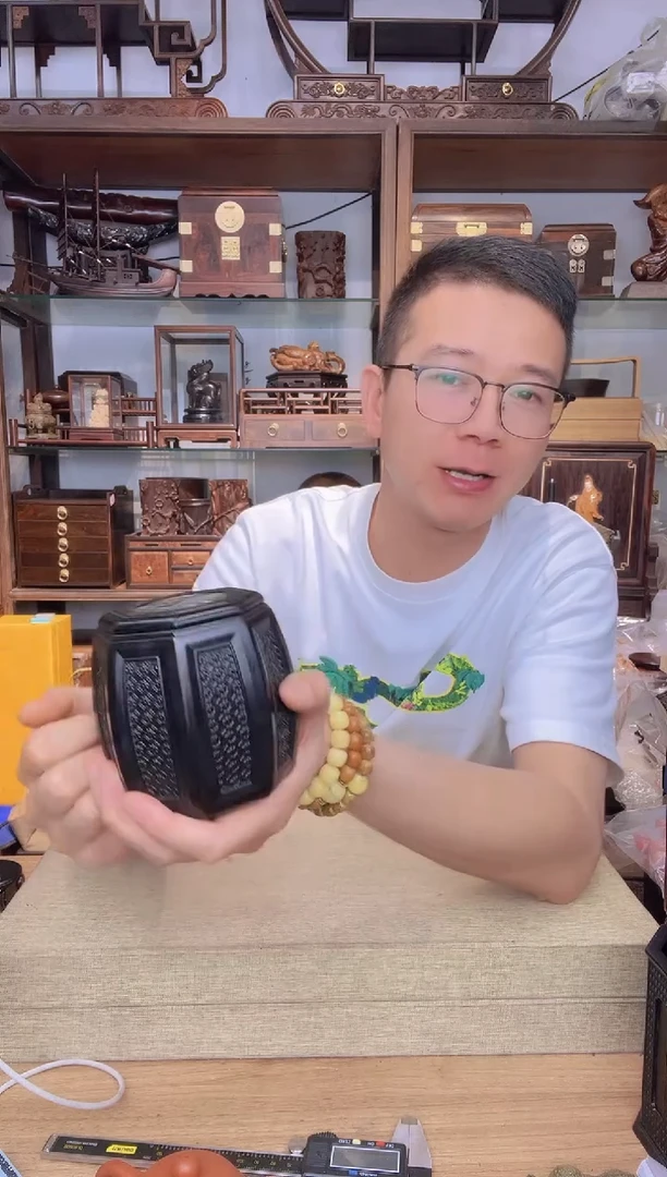 乌木类架子358紫光檀嵌螺钿鼓型底座  瑕疵