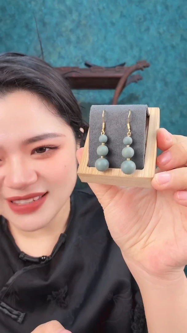 珠串青柠半夏香方渐变耳环一对