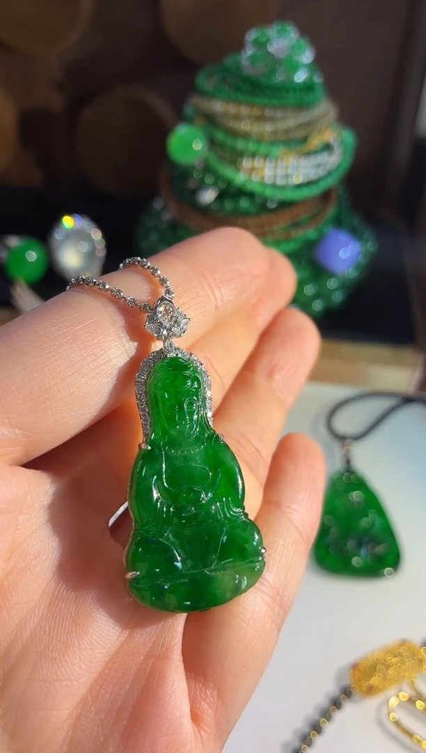 吊坠(不含链)18K金镶嵌翡翠吊坠