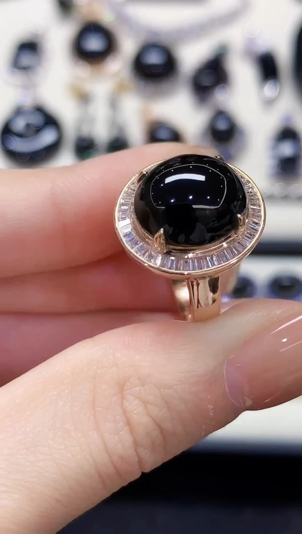 18K金镶嵌戒指翡翠G