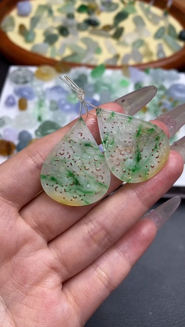 未镶嵌定制翡翠翡翠毛货~
