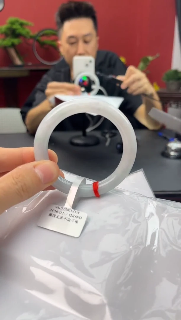 未镶嵌手镯翡翠551