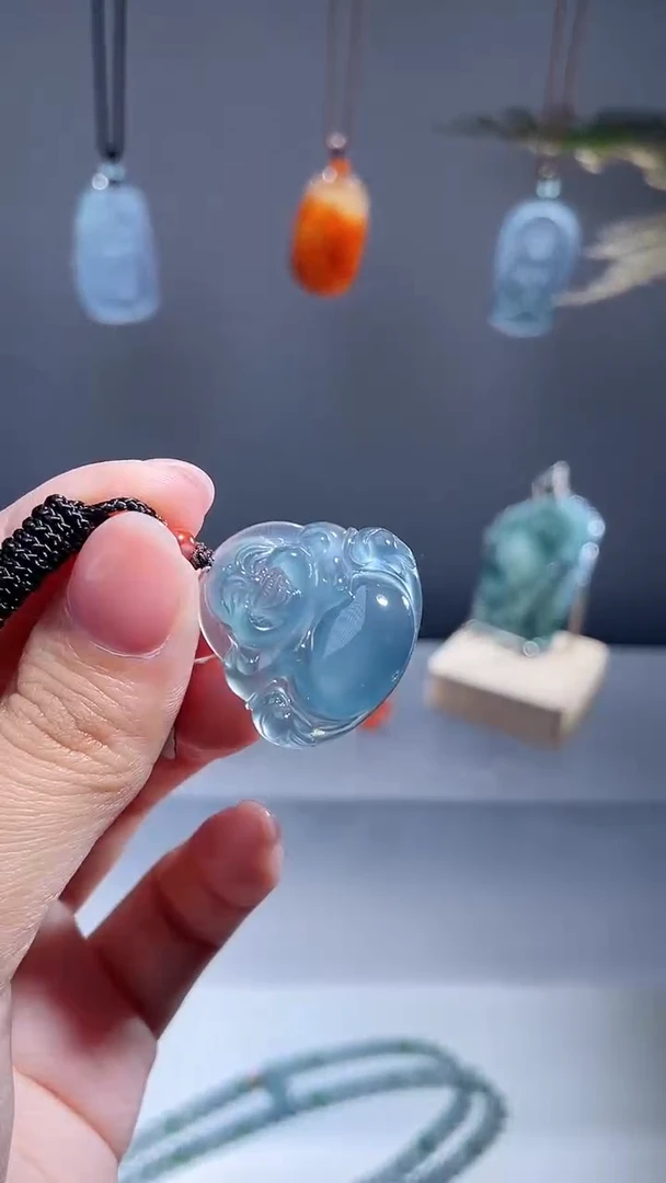 颈饰未镶嵌翡翠佛公