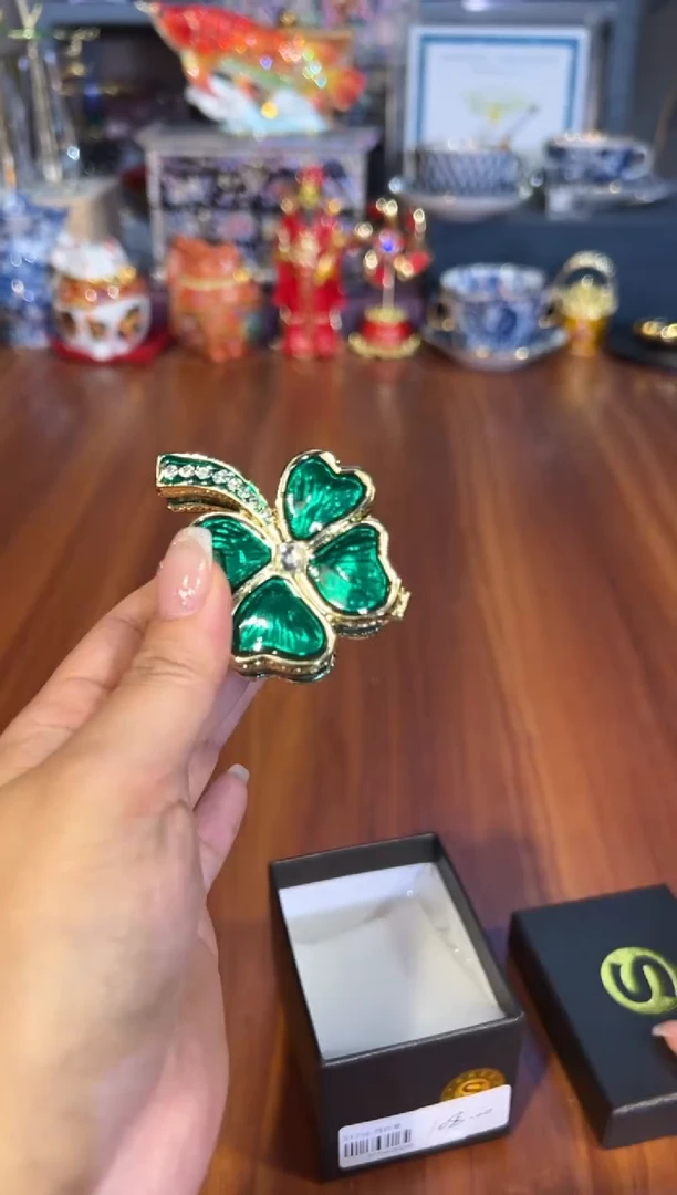 212绿色四叶草