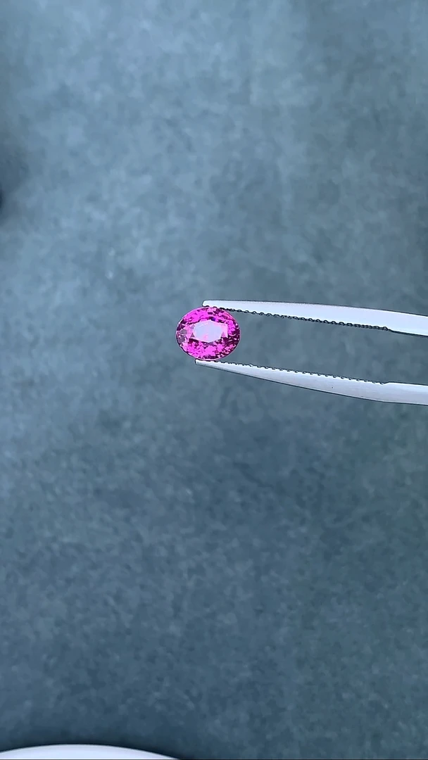 未镶嵌裸石石榴石克拉1