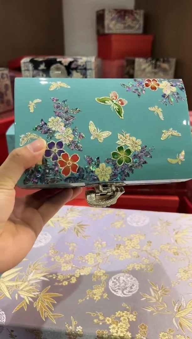 鱼锁满贝底微瑕·弘贝雅螺钿漆器文化馆