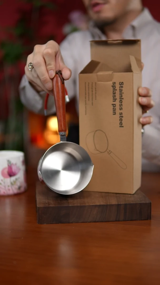 陶瓷泼油锅带礼盒