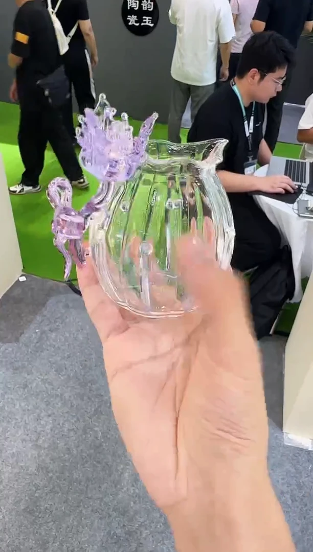 鸢尾花公道杯   晶焱金标