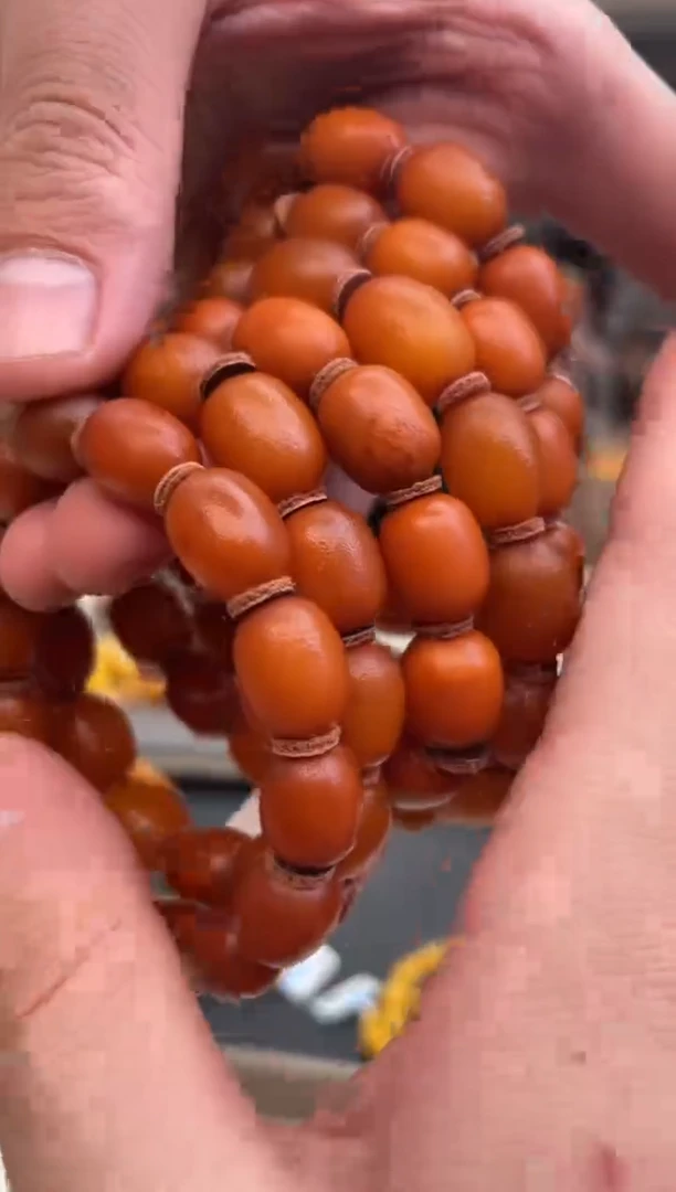 【闪购商品】琥珀裸石未镶嵌666多样性发其中一件