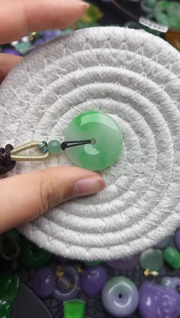 颈饰未镶嵌翡翠缅甸翡翠吊坠