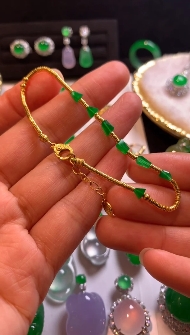 足金镶嵌手链翡翠辣色随形手链