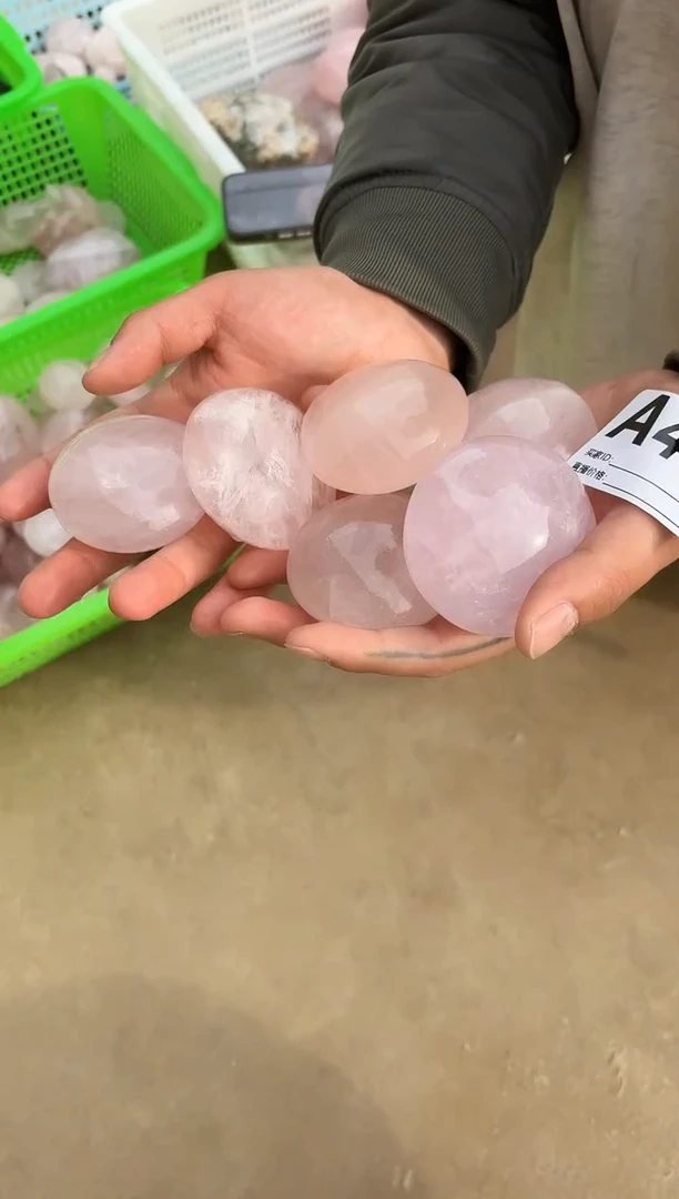 【闪购商品】水晶摆件未镶嵌粉水晶手把件多样性发一个 490