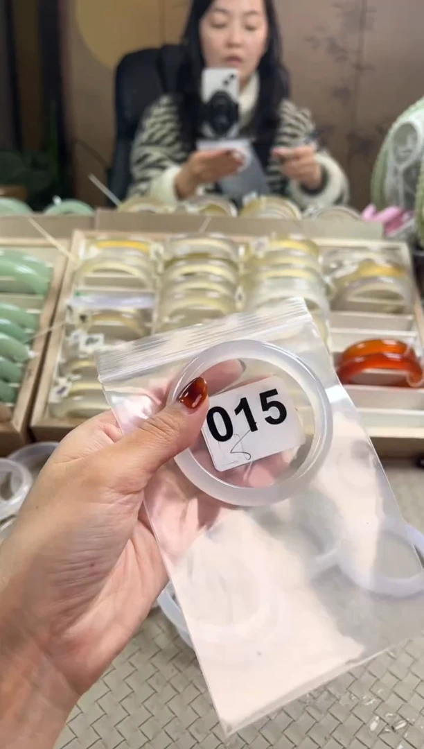 手镯玛瑙/玉髓未镶嵌015