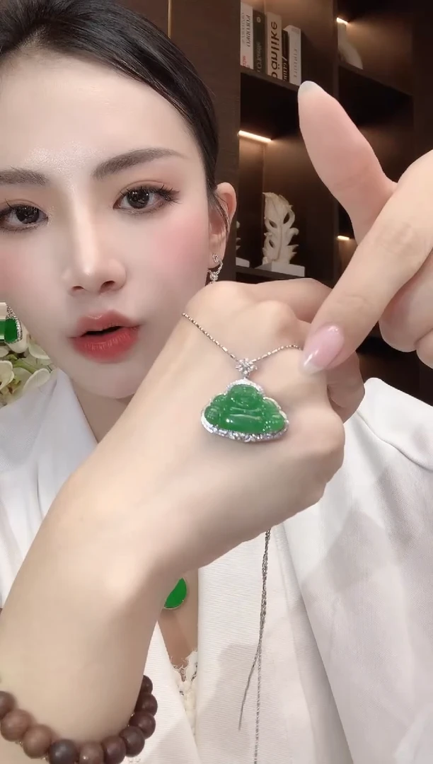 吊坠(不含链)18K金镶嵌翡翠A33