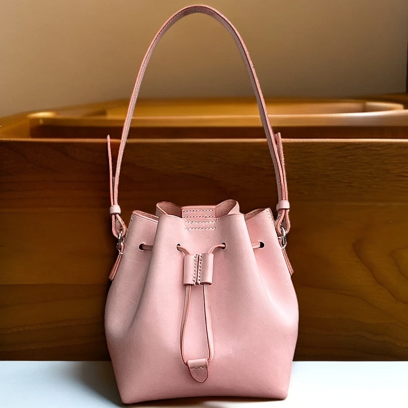 纯手工缝制植鞣牛皮经典水桶包手提单肩包