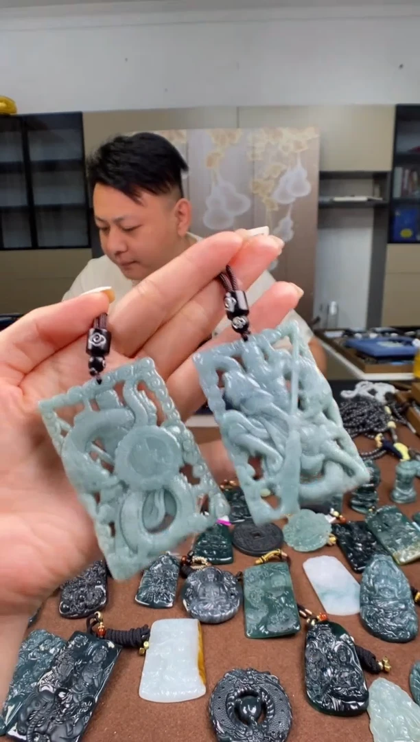 颈饰未镶嵌翡翠 多样性发其一