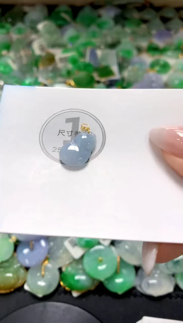 翡翠未镶嵌颈饰1111111111111111