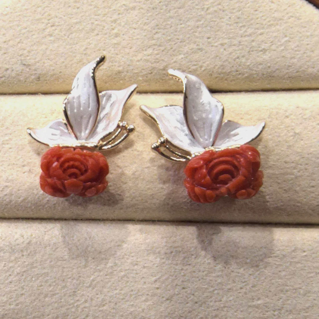 纯天然红珊瑚红色牡丹花耳钉搭配贝母蝴蝶