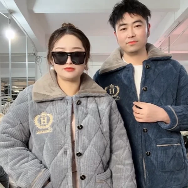 6663花嫂家冬季新款胸前带H子母翻领三层夹棉加厚家居服套装