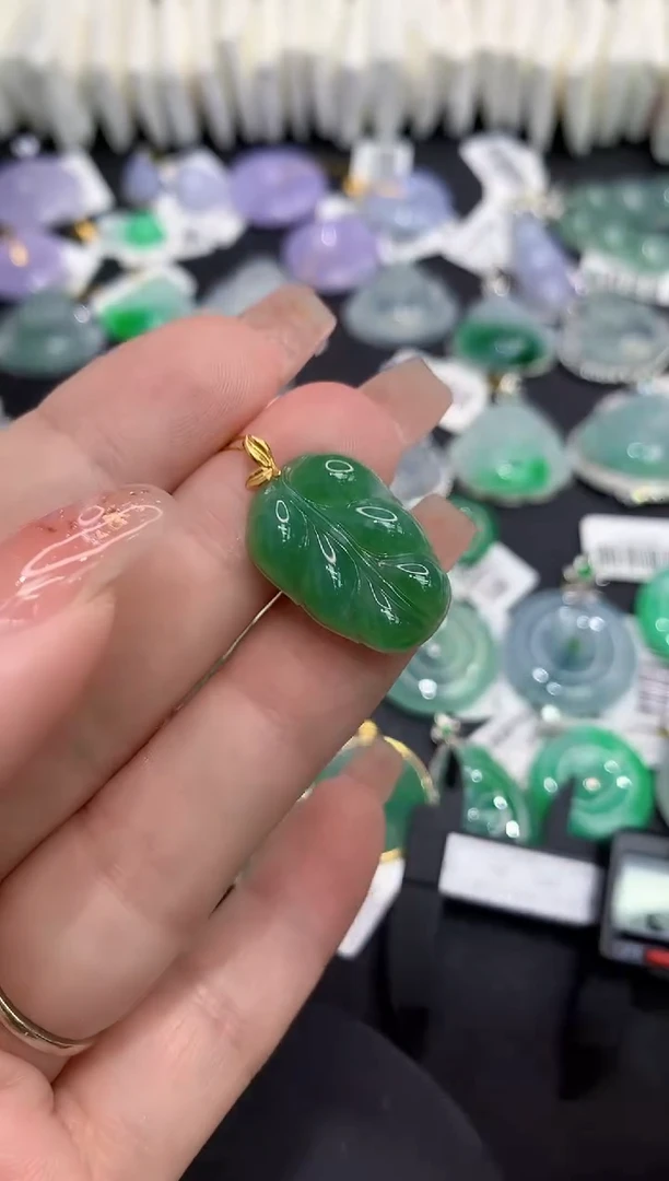 吊坠(不含链)18K金镶嵌翡翠11111111111111