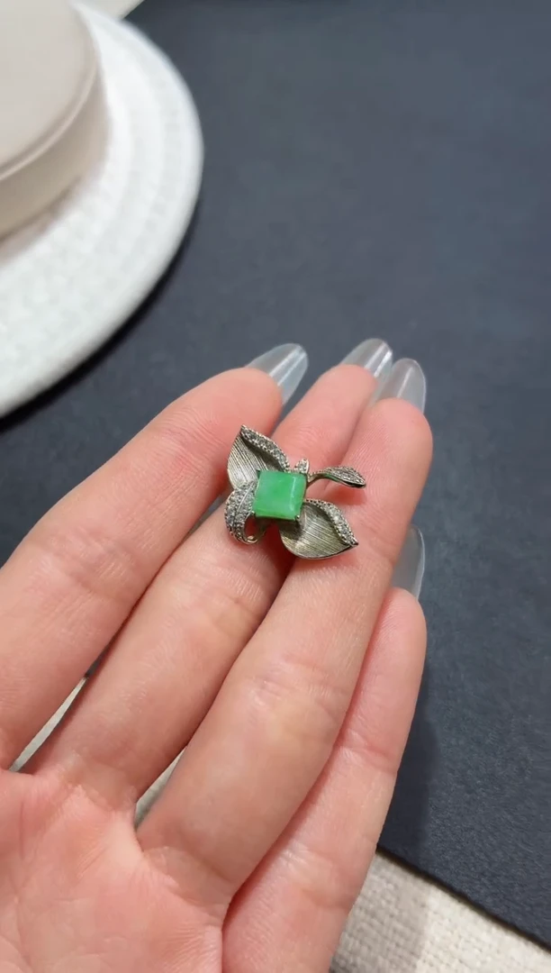 吊坠(不含链)银S925镶嵌翡翠吊坠