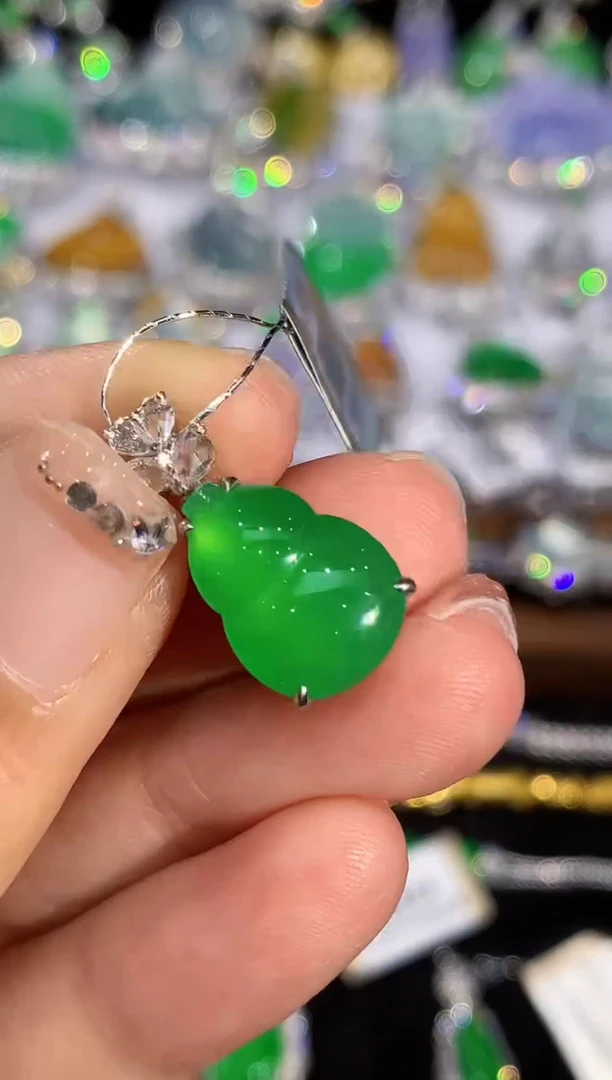 吊坠(不含链)足金镶嵌翡翠智****师多样性发其一