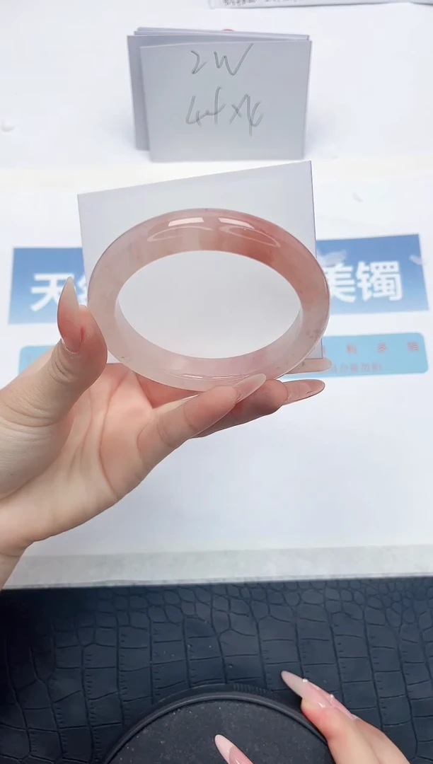 【闪购商品】石英质玉手镯未镶嵌D184-58