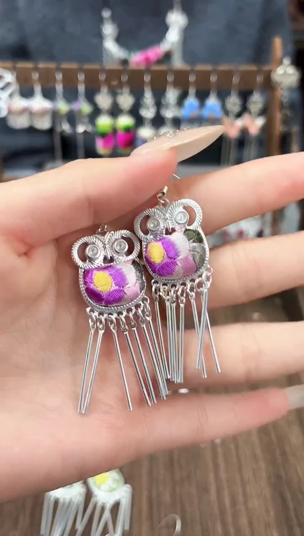 织绣民族风非遗老绣苗银饰品875*