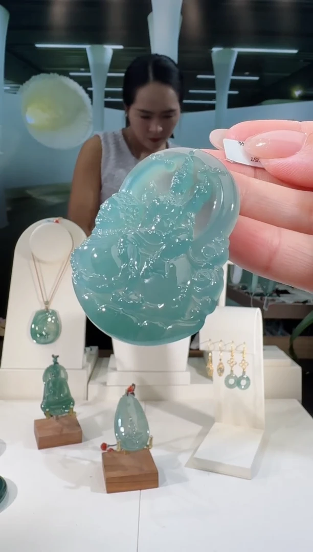 翡翠未镶嵌吊坠(不含链)文殊