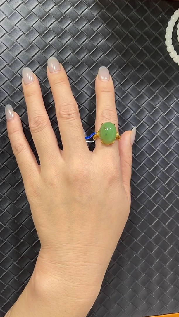 颈饰银S925镀金镶嵌和田玉（碧玉）大蛋面戒指02