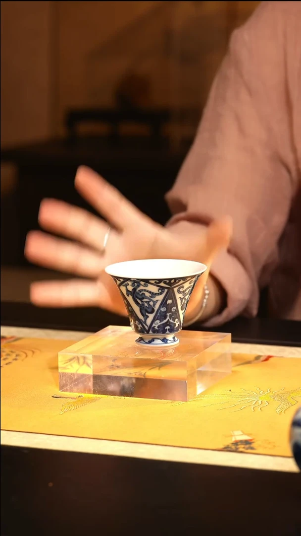 L雨后 湛蓝系列 龙纹高足杯