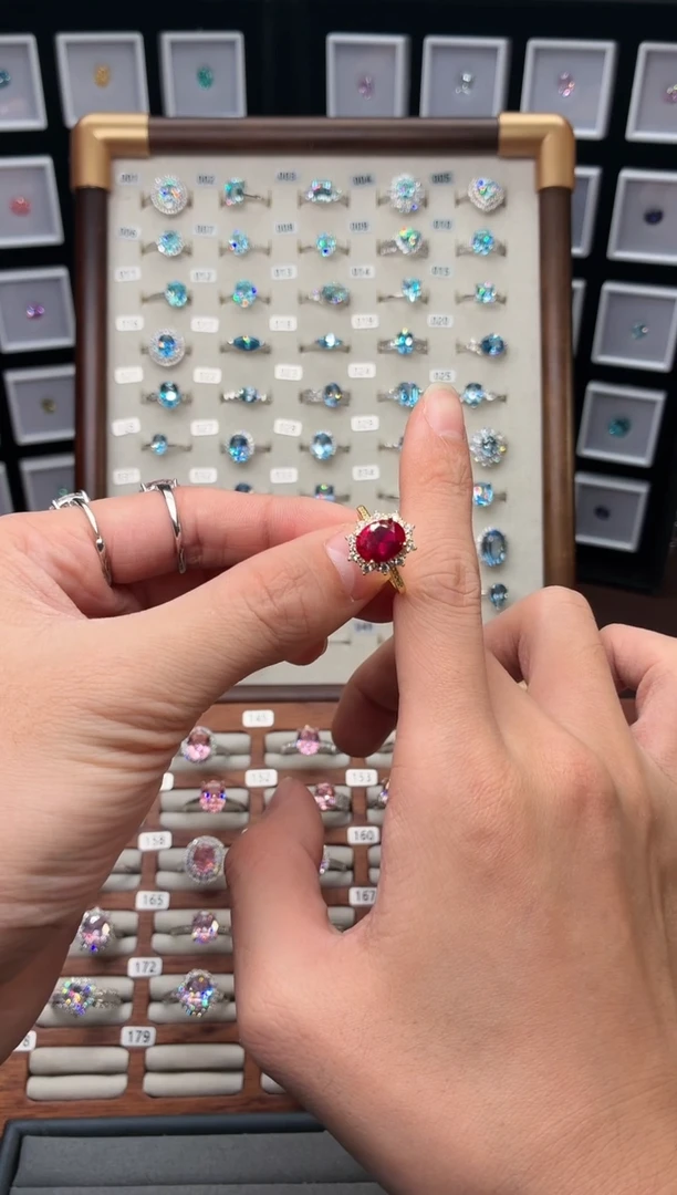 银S925镶嵌戒指红宝石1888