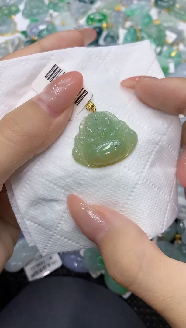 颈饰18K金镶嵌翡翠111111111111