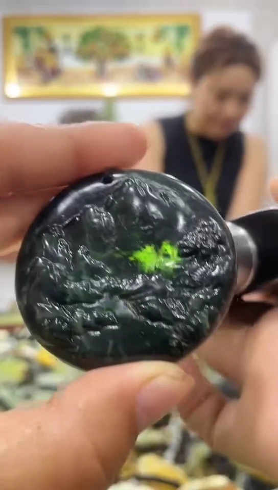 岫玉未镶嵌挂件