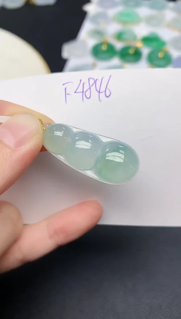 颈饰18K金镶嵌翡翠天然缅甸A货翡翠百元以上9元证书费自理