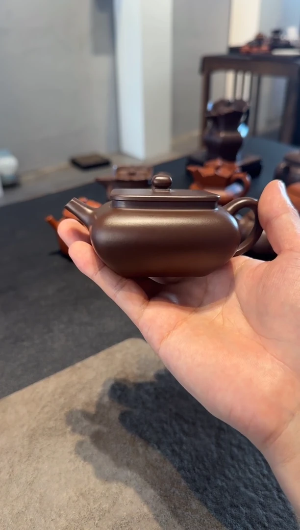 茶壶紫砂棱*四方扁承