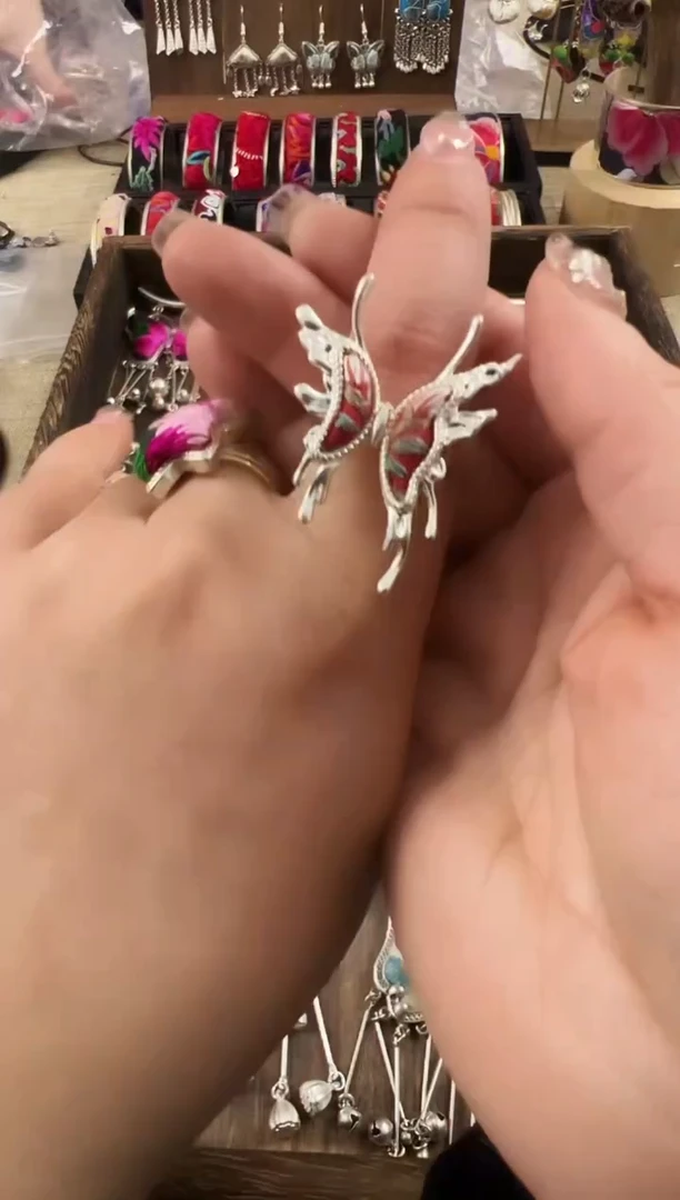 【闪购商品】织绣民族风老绣饰品123