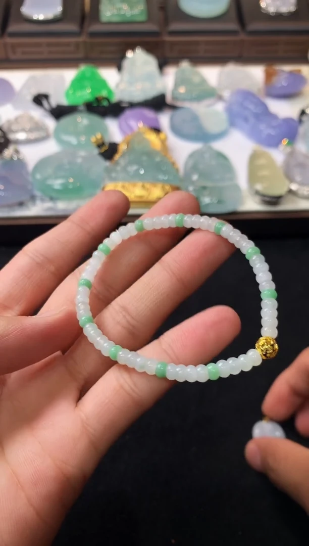 未镶嵌定制翡翠子***心  S毛货不退不换