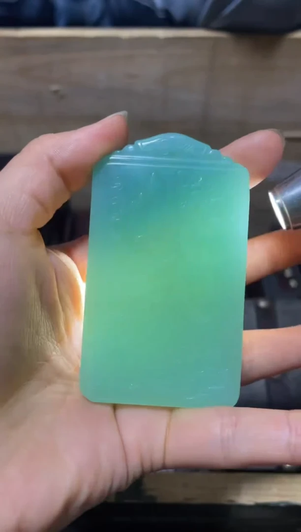 和田玉未镶嵌颈饰且末蓝马到成功1件