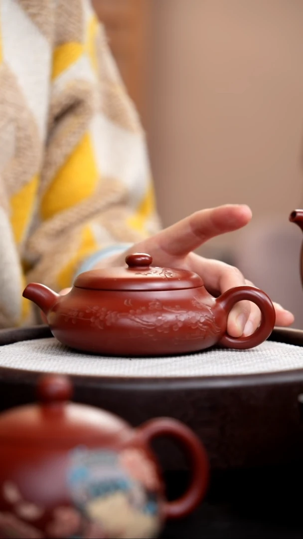【闪购商品】紫砂茶壶朱泥扁玉刻梅008