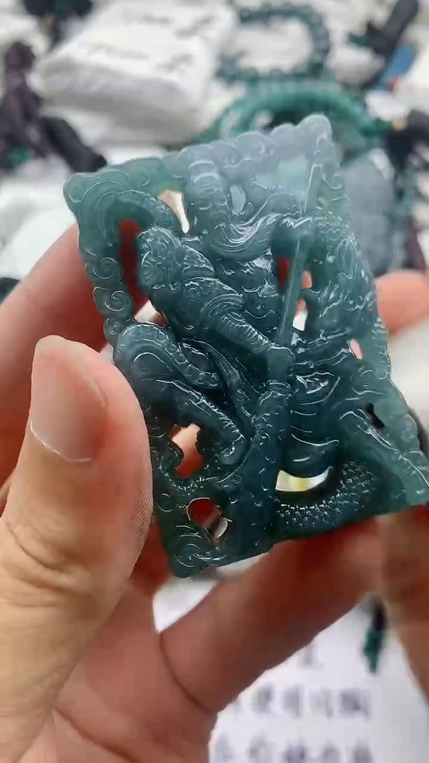 翡翠未镶嵌颈饰555555555555