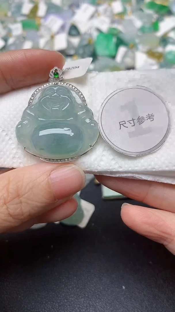 颈饰18K金镶嵌翡翠天然缅甸A货翡翠