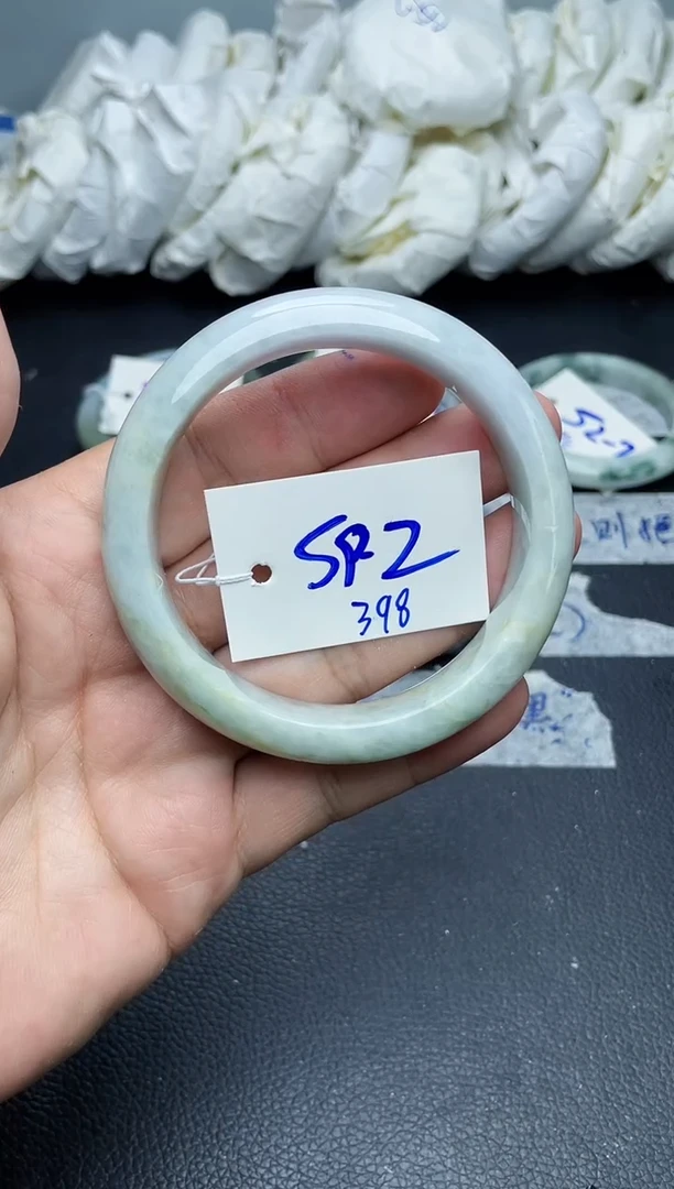 翡翠手镯未镶嵌398