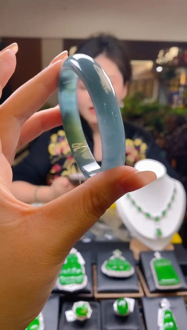 【闪购商品】翡翠手镯未镶嵌翡翠手镯